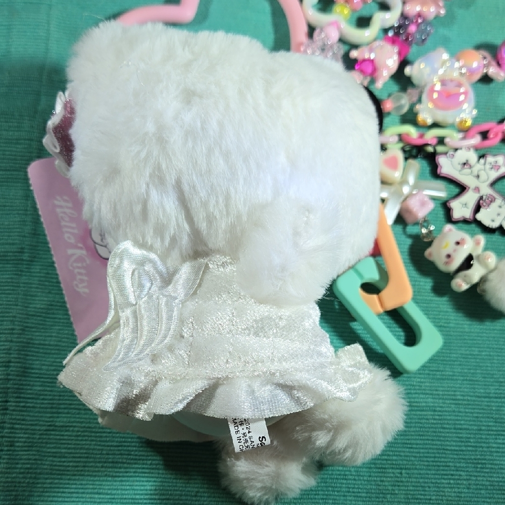 Sanrio Hello Kitty Angelic Bag Charm, Keychain - Picture 9 of 15